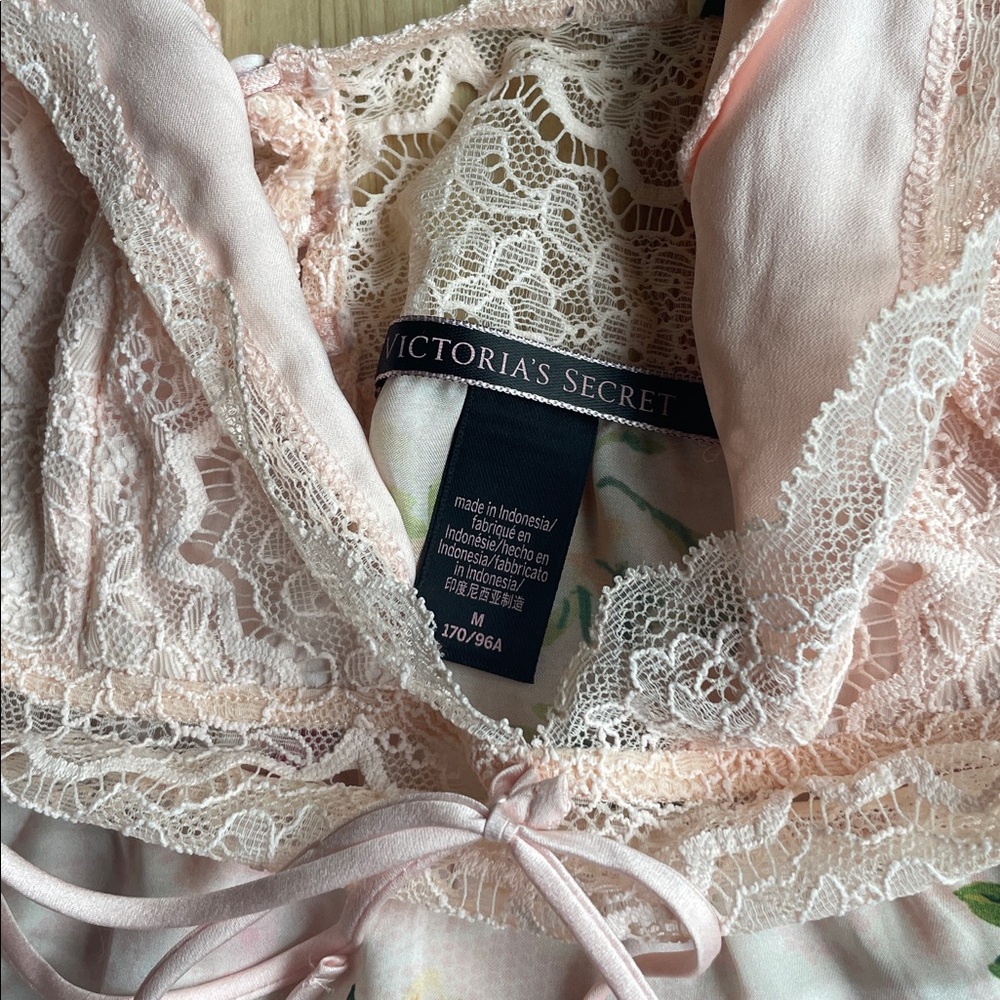 Victoria's Secret Floral Lace Trim Pink Women's Camisole & Short Sleep Set - Picture 4 of 9